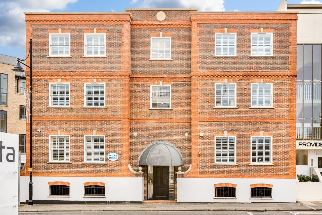 Charming 1 Bedroom Apt , Town Centre, Wifi, Free Parking By Tent Serviced Apartments Staines-upon-Thames Luaran gambar